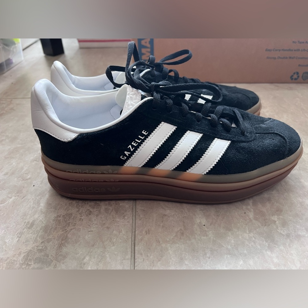 ADIDAS Sneakers